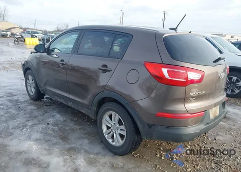 2011 Kia Sportage Lx z USA, uszkodzony, nr VIN KNDPBCA29B7138270